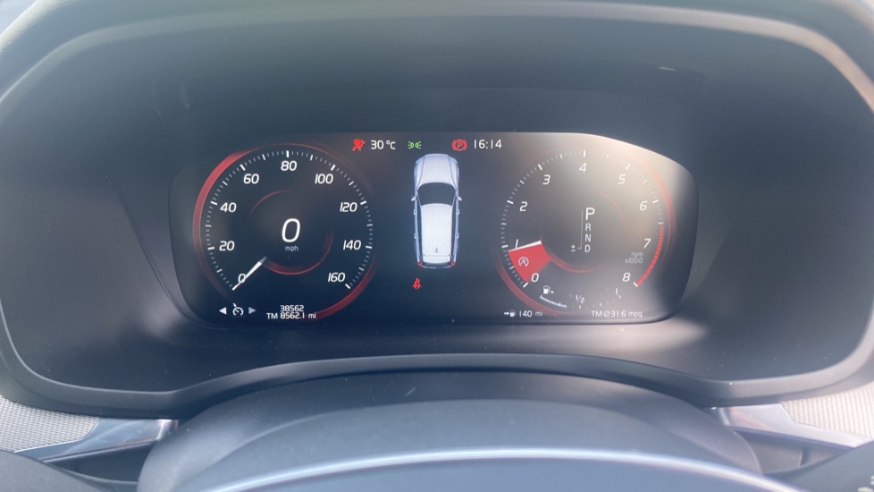 Volvo V60 2.0 T4 [190] R DESIGN Plus 5dr Auto Petrol Estate - Image 30