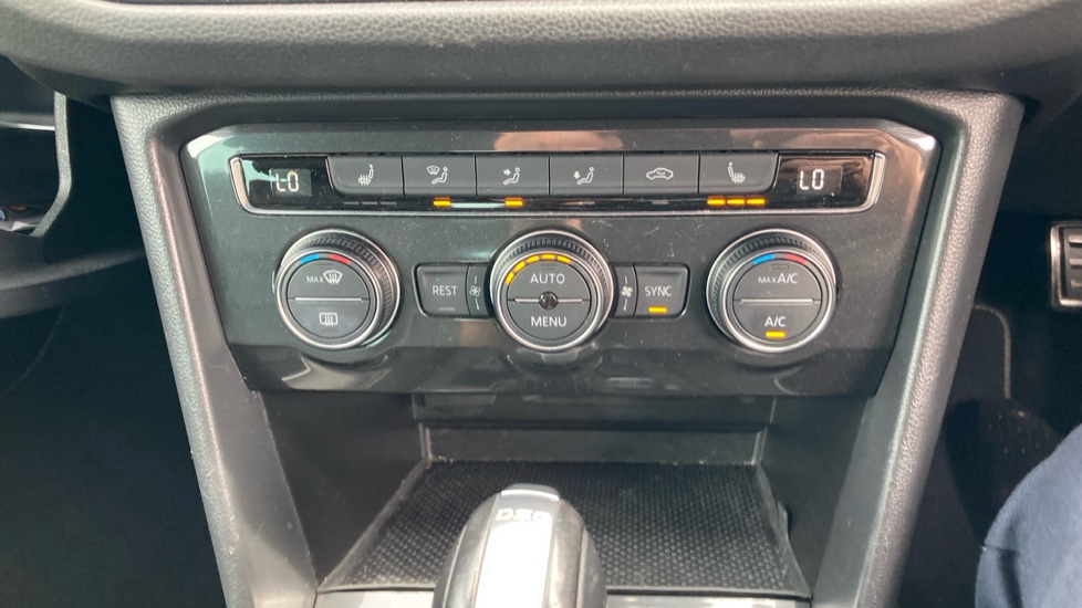 Volkswagen Tiguan 2.0 TDi 150 4Motion R-Line 5dr DSG Diesel Estate - Image 35