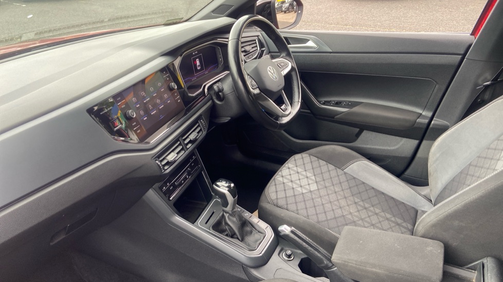 Volkswagen Taigo 1.0 TSI 110 R-Line 5dr DSG Petrol Hatchback - Image 9