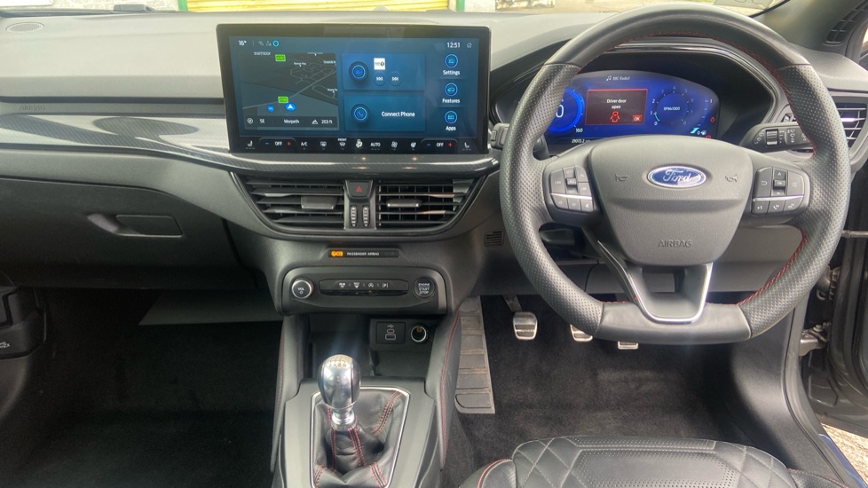 Ford Focus 1.0 EcoBoost Hybrid mHEV ST-Line X 5dr Petrol Estate - Image 10