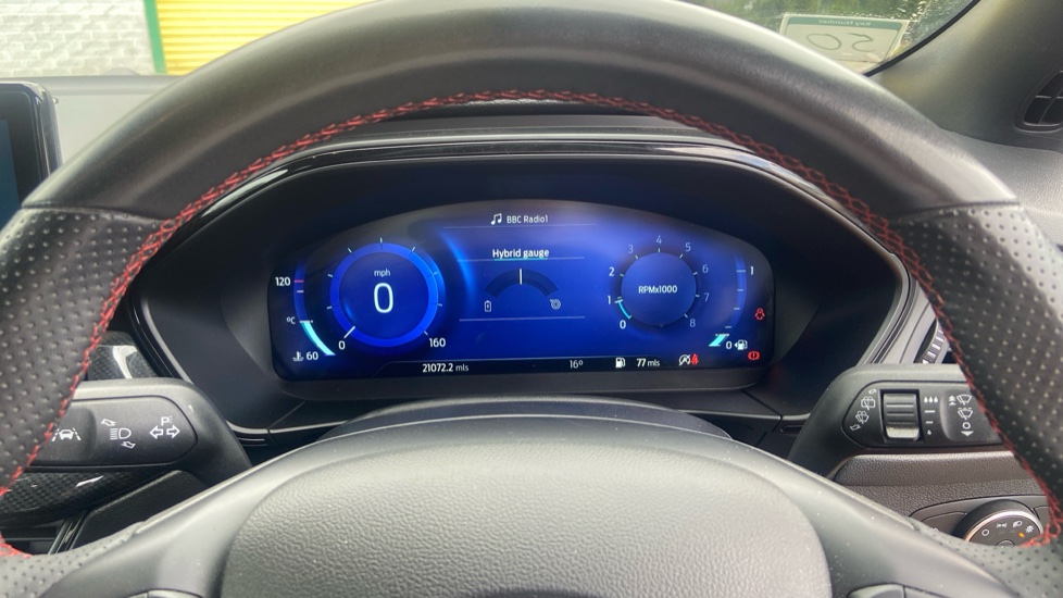 Ford Focus 1.0 EcoBoost Hybrid mHEV ST-Line X 5dr Petrol Estate - Image 18