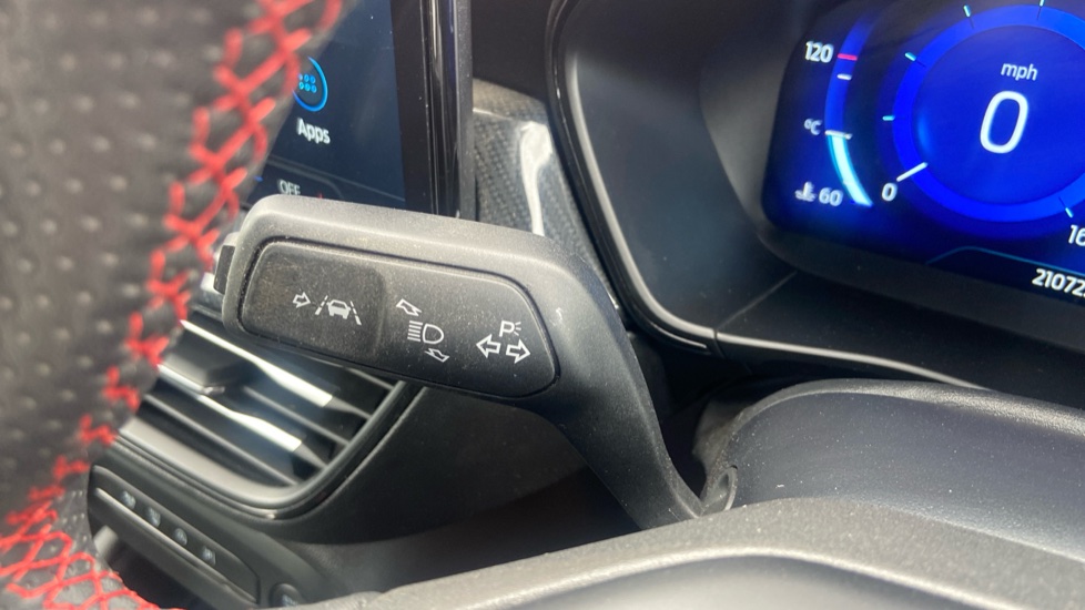 Ford Focus 1.0 EcoBoost Hybrid mHEV ST-Line X 5dr Petrol Estate - Image 23