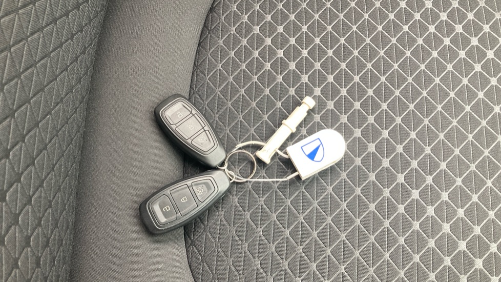 Ford Kuga 1.5 EcoBoost Titanium 5dr Petrol Estate - Image 19