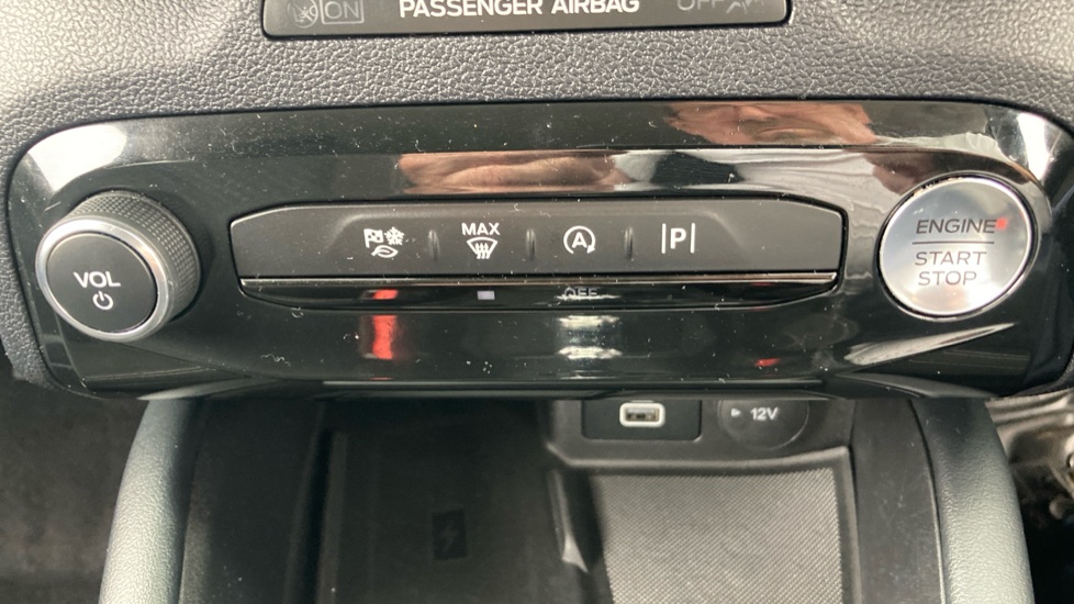 Ford Kuga 1.5 EcoBoost Titanium 5dr Petrol Estate - Image 37