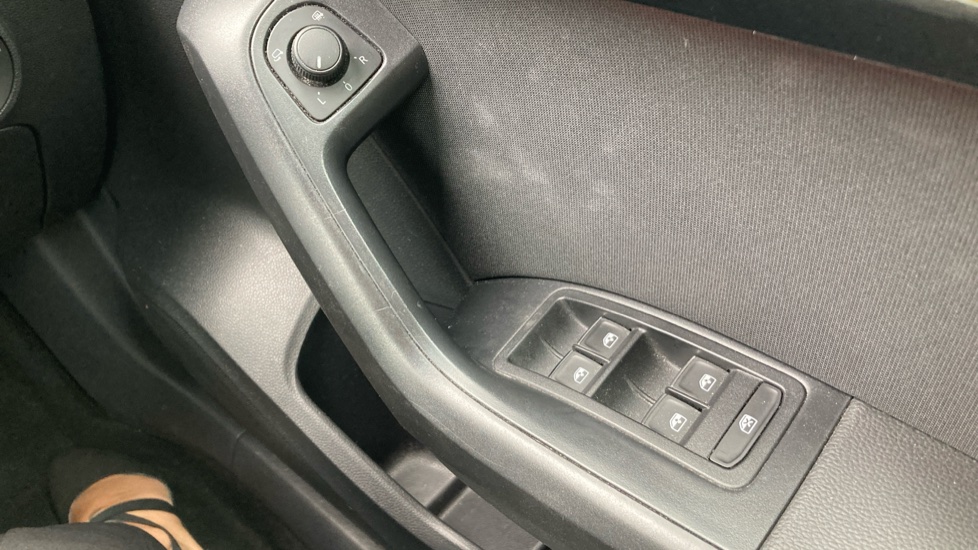 SEAT Ateca 1.5 TSI EVO FR [EZ] 5dr DSG Petrol Estate - Image 23