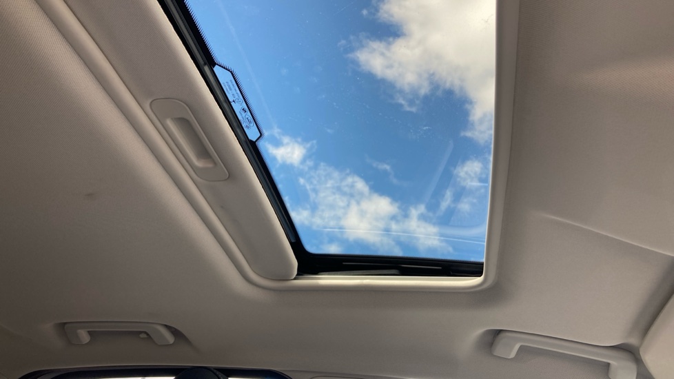 Ford EcoSport 1.5 TDCi Titanium 5dr Diesel Hatchback - Image 31