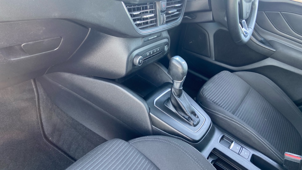 Ford Focus 1.0 EcoBoost Hybrid mHEV Titanium 5dr Auto Petrol Estate - Image 13