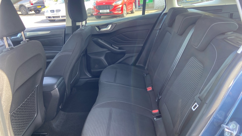 Ford Focus 1.0 EcoBoost Hybrid mHEV Titanium 5dr Auto Petrol Estate - Image 16