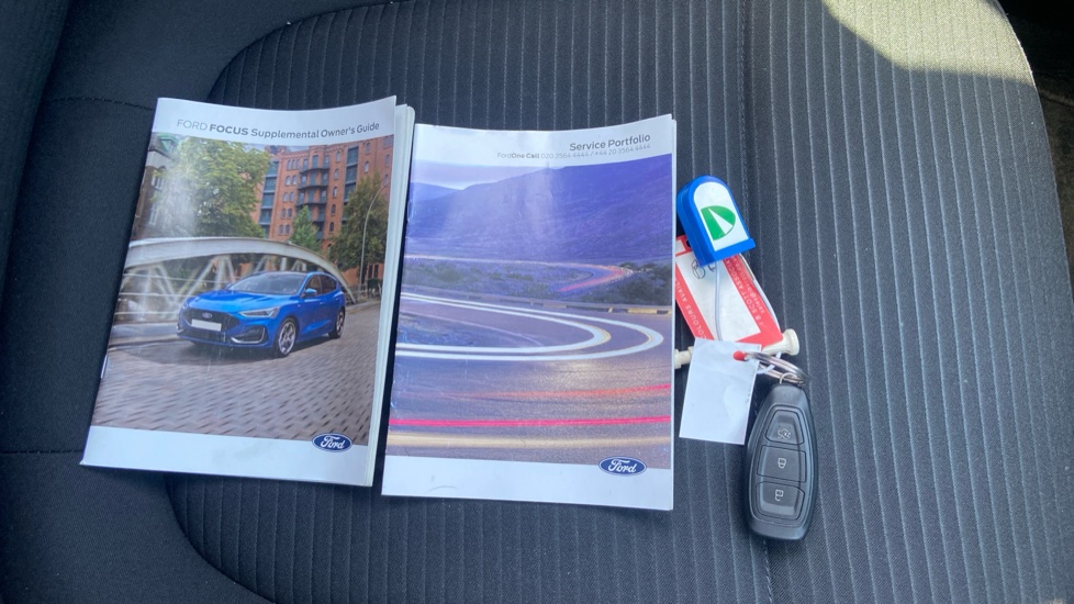 Ford Focus 1.0 EcoBoost Hybrid mHEV Titanium 5dr Auto Petrol Estate - Image 19