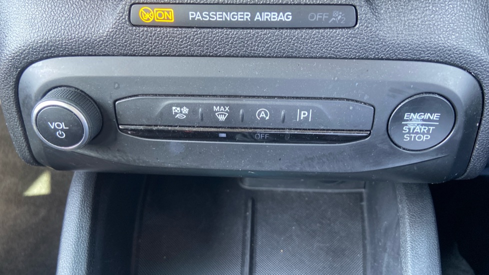 Ford Focus 1.0 EcoBoost Hybrid mHEV Titanium 5dr Auto Petrol Estate - Image 43