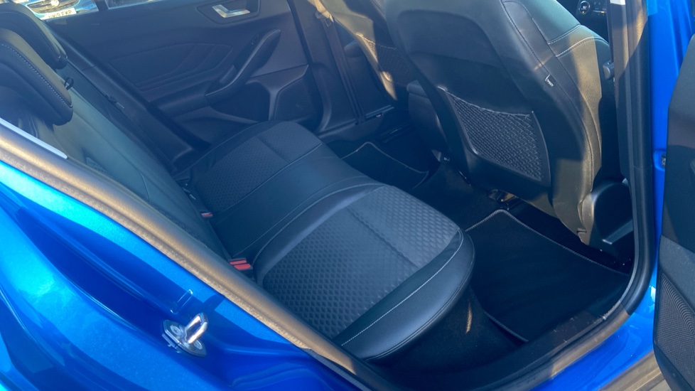 Ford Focus 1.5 EcoBoost 150 Titanium X 5dr Auto Petrol Hatchback - Image 16