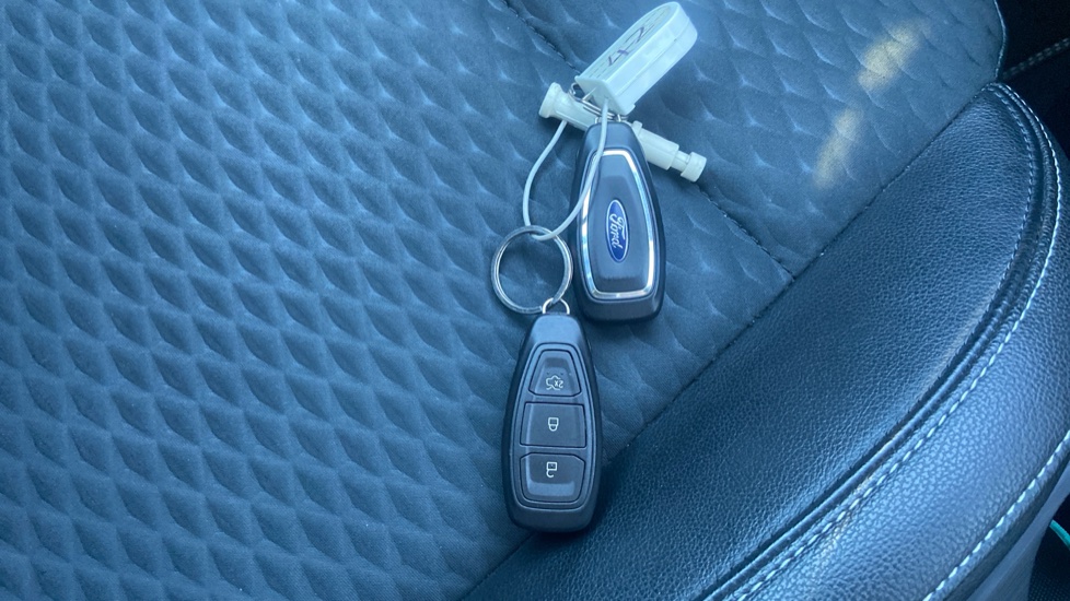 Ford Focus 1.5 EcoBoost 150 Titanium X 5dr Auto Petrol Hatchback - Image 20