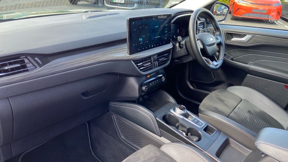 Ford Kuga 2.5 FHEV Active 5dr CVT Hybrid Estate - Image 9
