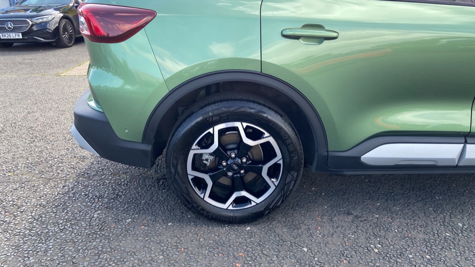 Ford Kuga 2.5 FHEV Active 5dr CVT Hybrid Estate - Image 23