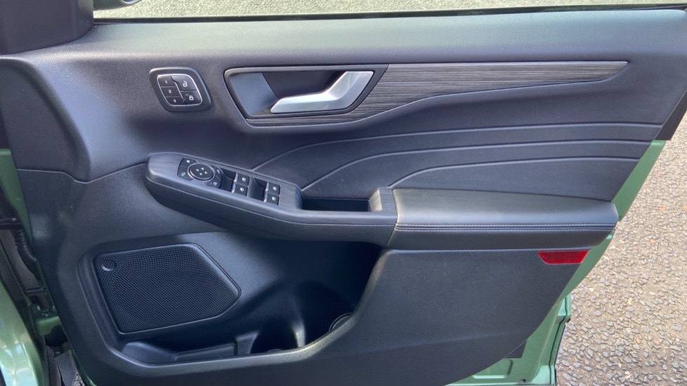 Ford Kuga 2.5 FHEV Active 5dr CVT Hybrid Estate - Image 26