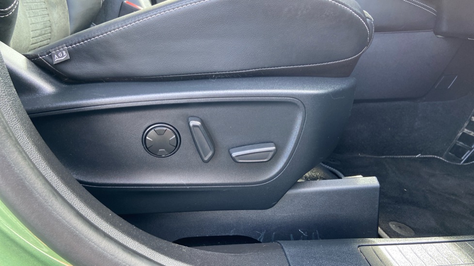 Ford Kuga 2.5 FHEV Active 5dr CVT Hybrid Estate - Image 28
