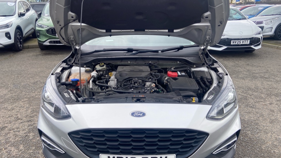 Ford Focus 1.0 EcoBoost 125 Active 5dr Petrol Hatchback - Image 8