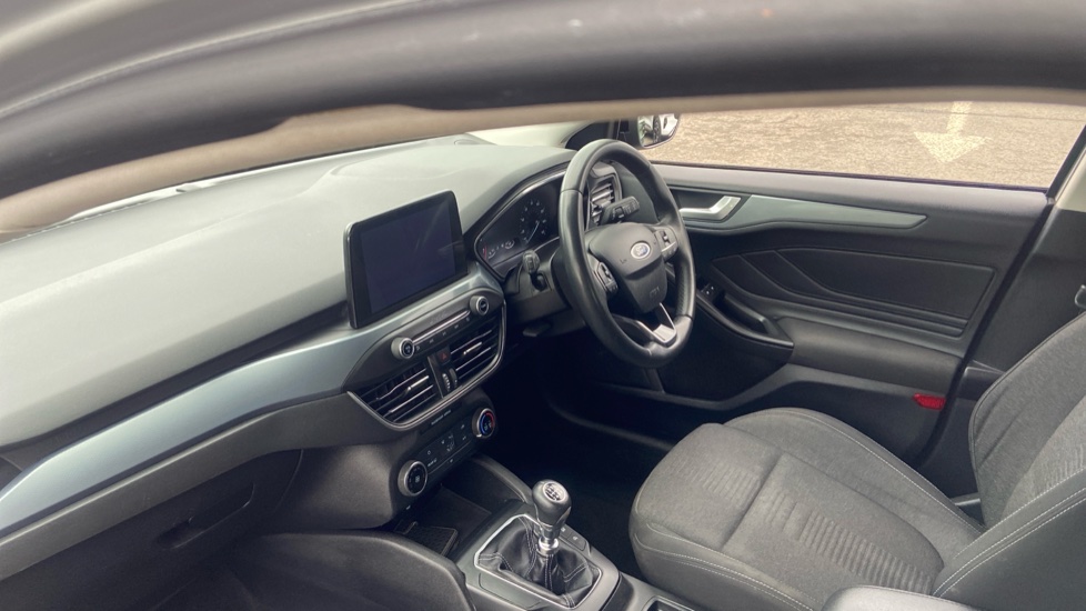 Ford Focus 1.0 EcoBoost 125 Active 5dr Petrol Hatchback - Image 9