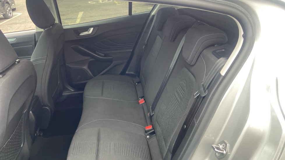 Ford Focus 1.0 EcoBoost 125 Active 5dr Petrol Hatchback - Image 16
