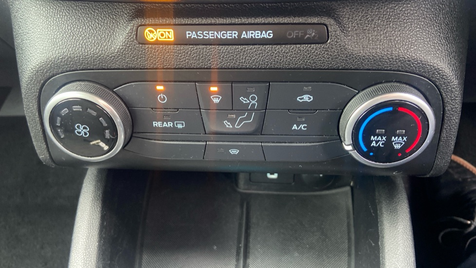 Ford Focus 1.0 EcoBoost 125 Active 5dr Petrol Hatchback - Image 33