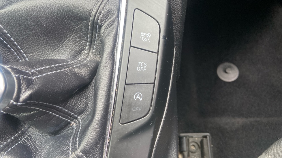 Ford Focus 1.0 EcoBoost 125 Active 5dr Petrol Hatchback - Image 35