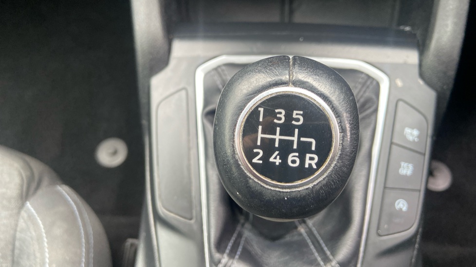Ford Focus 1.0 EcoBoost 125 Active 5dr Petrol Hatchback - Image 36