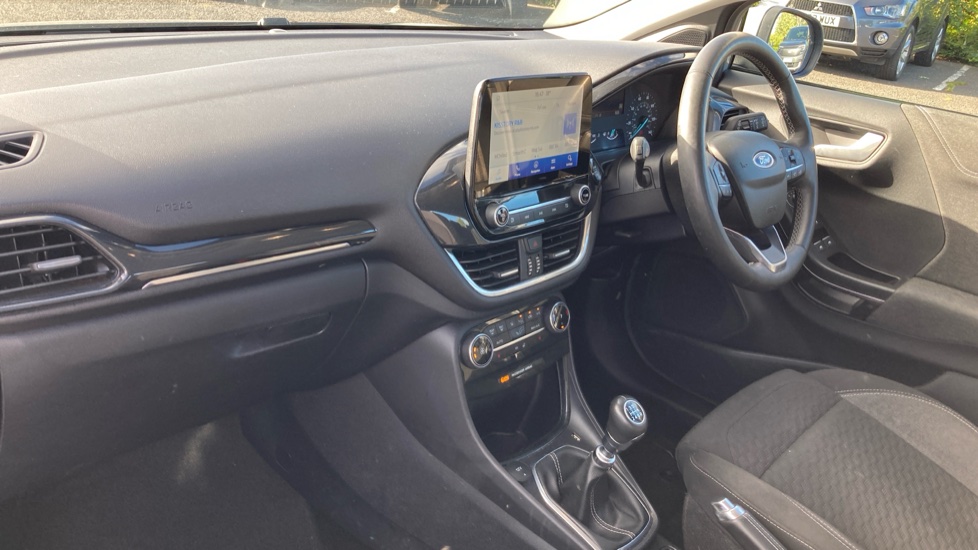 Ford Puma 1.0 EcoBoost Hybrid mHEV Titanium 5dr Petrol Hatchback - Image 9