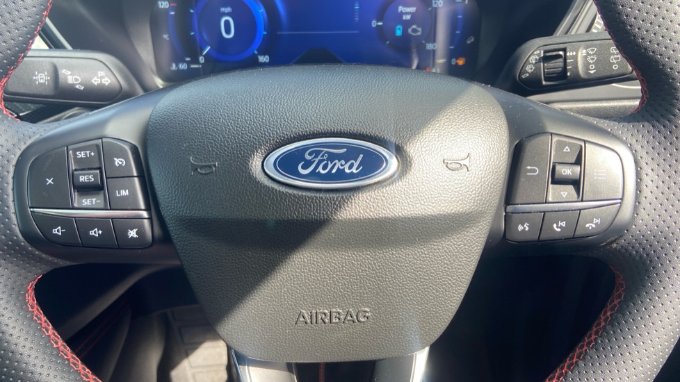 Ford Kuga 2.5 FHEV ST-Line X Edition 5dr CVT Hybrid Estate - Image 23