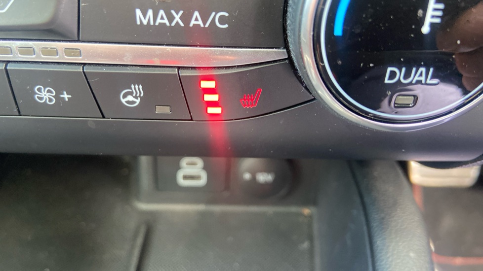 Ford Kuga 2.5 FHEV ST-Line X Edition 5dr CVT Hybrid Estate - Image 29