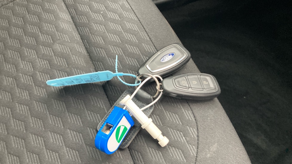 Ford Puma 1.0 EcoBoost Hybrid mHEV Titanium 5dr Petrol Hatchback - Image 20