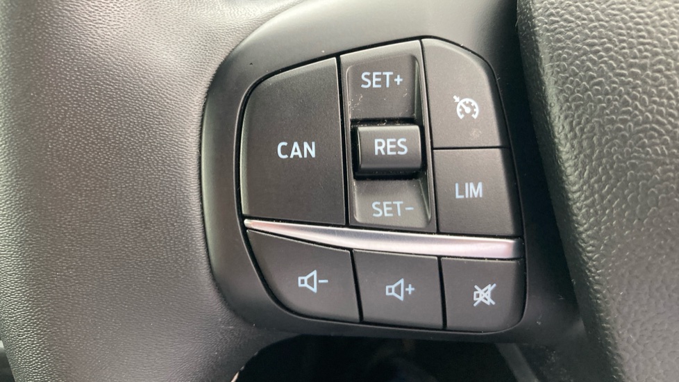 Ford Puma 1.0 EcoBoost Hybrid mHEV Titanium 5dr Petrol Hatchback - Image 21