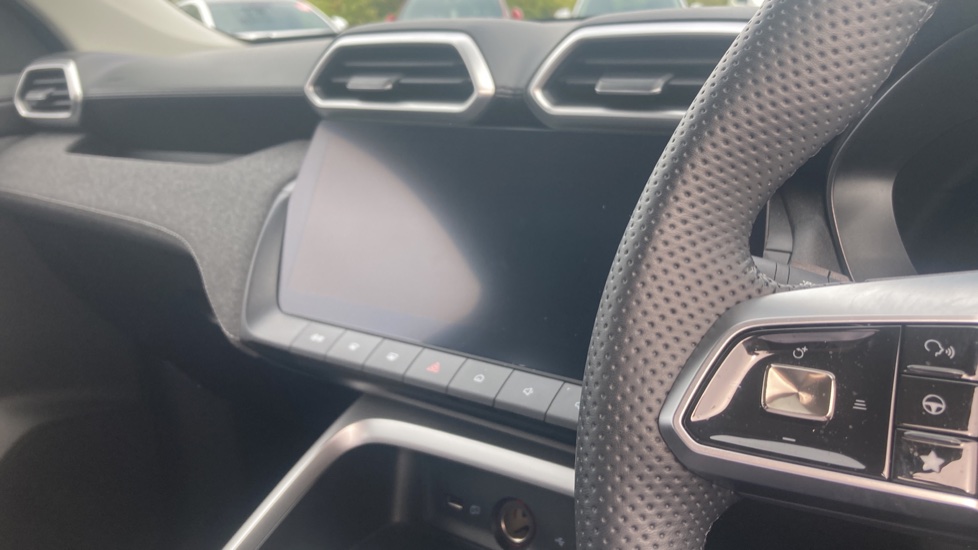 MG ZS 1.5 Hybrid+ SE 5dr Auto Hybrid Hatchback - Image 14