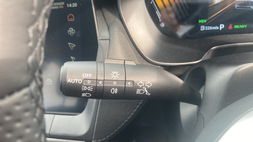 MG ZS 1.5 Hybrid+ SE 5dr Auto Hybrid Hatchback - Image 23