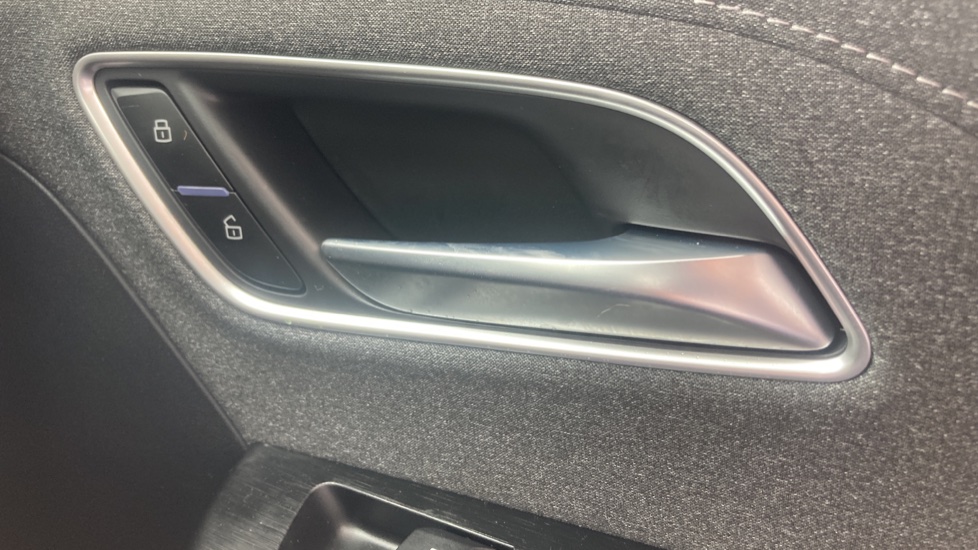 MG ZS 1.5 Hybrid+ SE 5dr Auto Hybrid Hatchback - Image 28