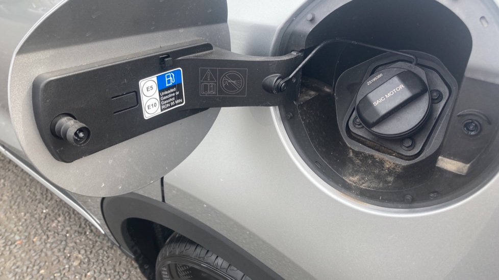 MG ZS 1.5 Hybrid+ SE 5dr Auto Hybrid Hatchback - Image 35