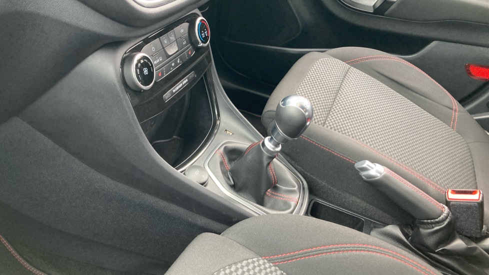 Ford Puma 1.0 EcoBoost Hybrid mHEV ST-Line 5dr Petrol Hatchback - Image 13