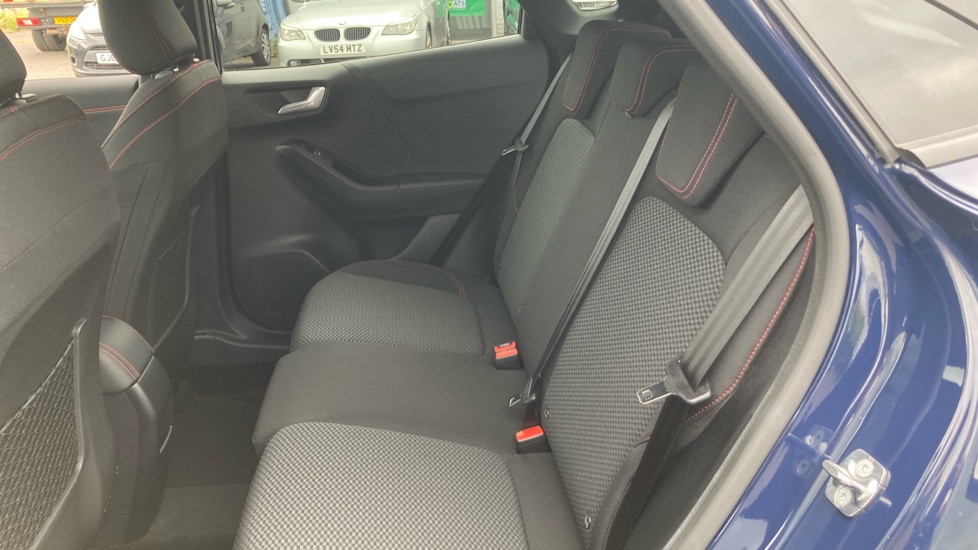 Ford Puma 1.0 EcoBoost Hybrid mHEV ST-Line 5dr Petrol Hatchback - Image 16