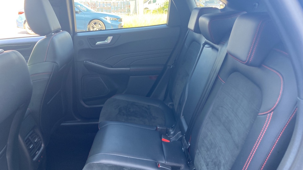 Ford Kuga 1.5 EcoBoost 150 ST-Line X Edition 5dr Petrol Estate - Image 16