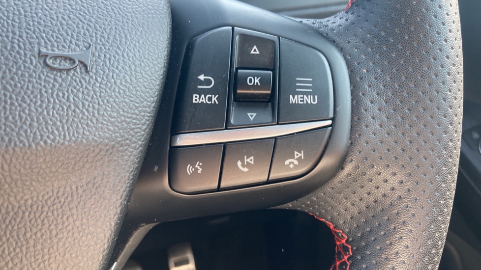 Ford Kuga 1.5 EcoBoost 150 ST-Line X Edition 5dr Petrol Estate - Image 31