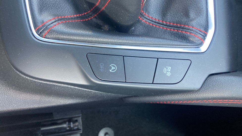 Ford Kuga 1.5 EcoBoost 150 ST-Line X Edition 5dr Petrol Estate - Image 41