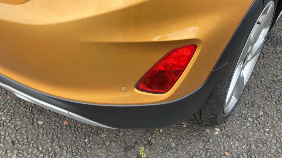 Ford Fiesta 1.0 EcoBoost 125 Active X 5dr Petrol Hatchback - Image 21