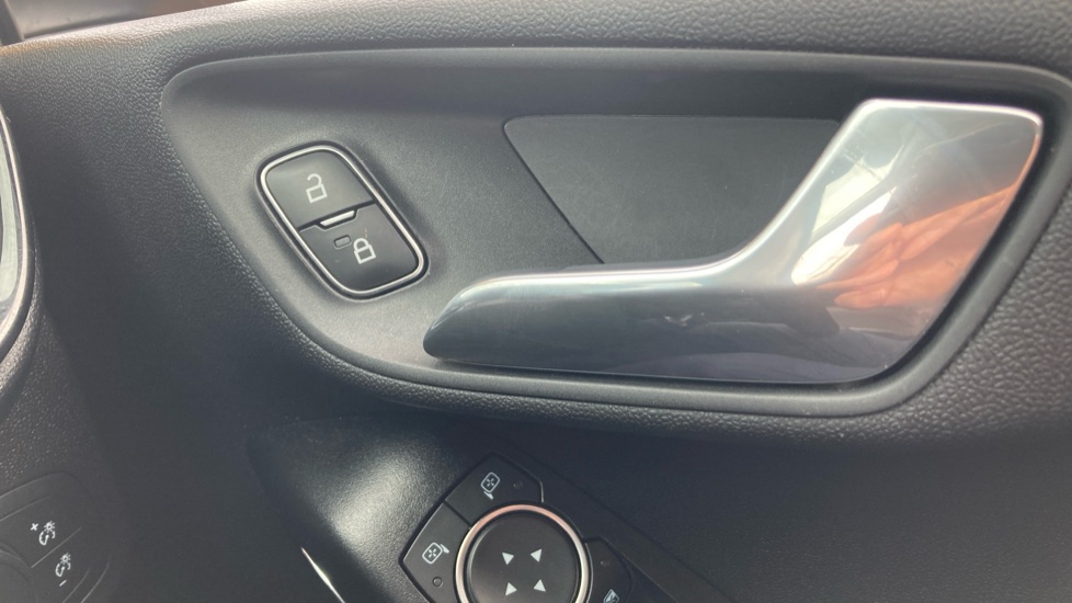 Ford Fiesta 1.0 EcoBoost 125 Active X 5dr Petrol Hatchback - Image 40