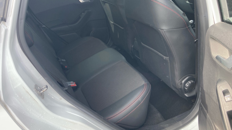Ford Fiesta 1.0 EcoBoost Hybrid mHEV 155 ST-Line X Edition 5dr Petrol Hatchback - Image 16