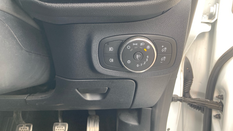 Ford Fiesta 1.0 EcoBoost Hybrid mHEV 155 ST-Line X Edition 5dr Petrol Hatchback - Image 27
