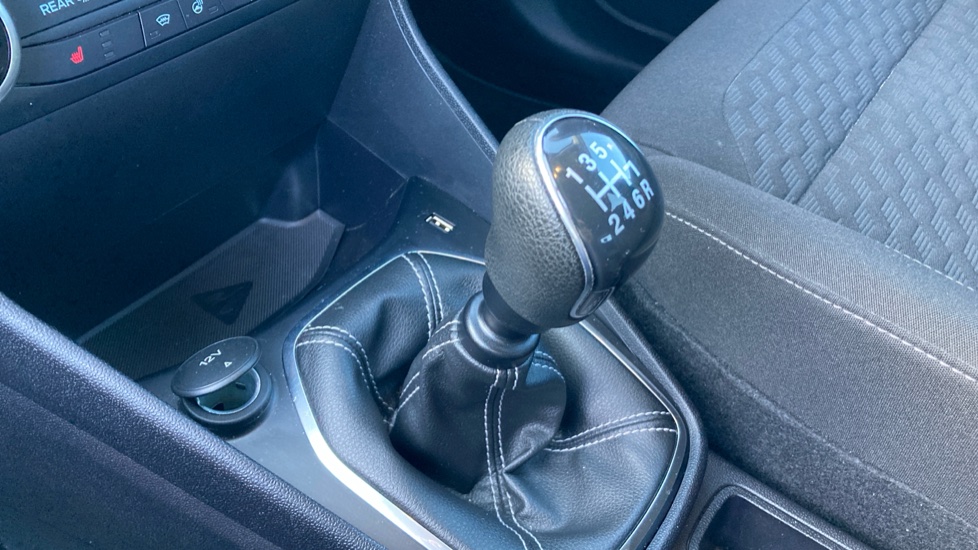 Ford Fiesta 1.0 EcoBoost Titanium 5dr Petrol Hatchback - Image 13