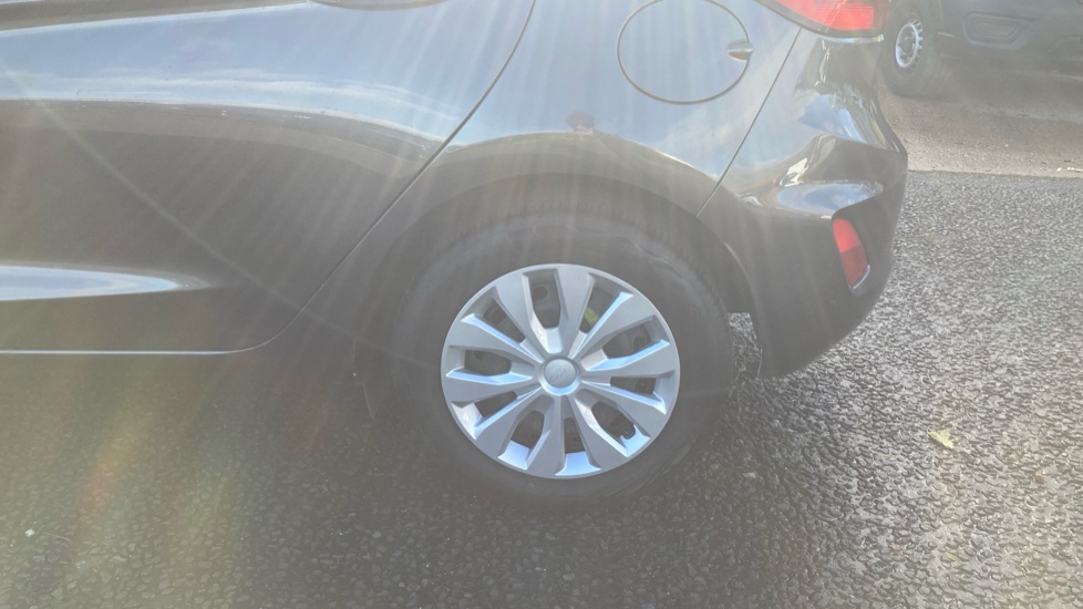 Ford Fiesta 1.1 Trend 5dr Petrol Hatchback - Image 23