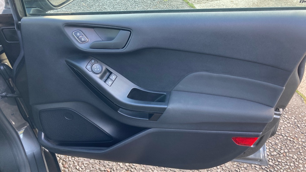 Ford Fiesta 1.1 Trend 5dr Petrol Hatchback - Image 25