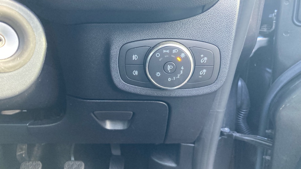 Ford Fiesta 1.1 Trend 5dr Petrol Hatchback - Image 26