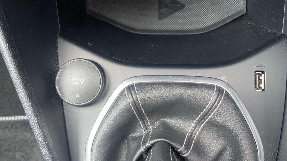 Ford Fiesta 1.0 EcoBoost Titanium 5dr Petrol Hatchback - Image 37