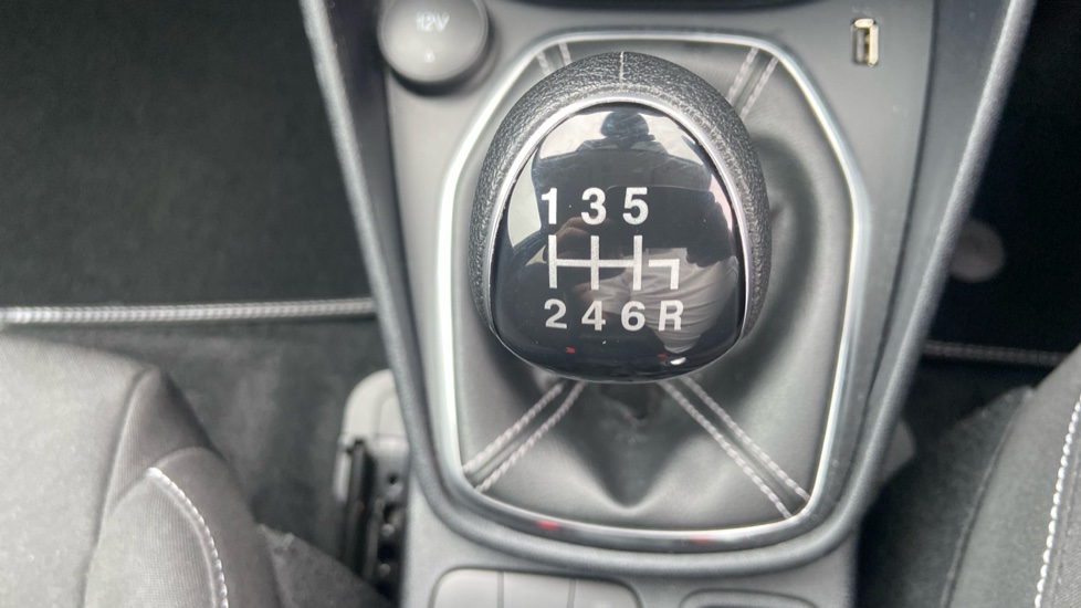 Ford Fiesta 1.0 EcoBoost Titanium 5dr Petrol Hatchback - Image 39
